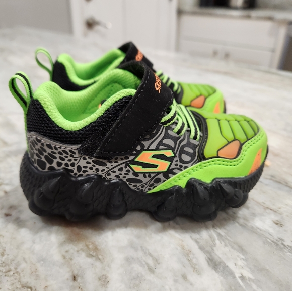 Skechers Toddler Size 6 - Picture 2 of 3